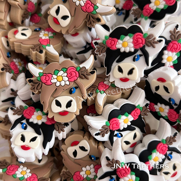 Flower highland cow head silicone beads