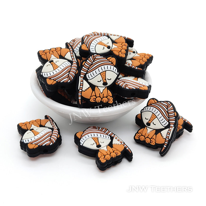 Sleeping fox silicone focal beads