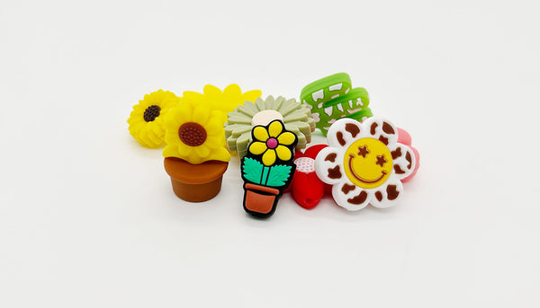 JNWTeethers flowers silicone focal beads