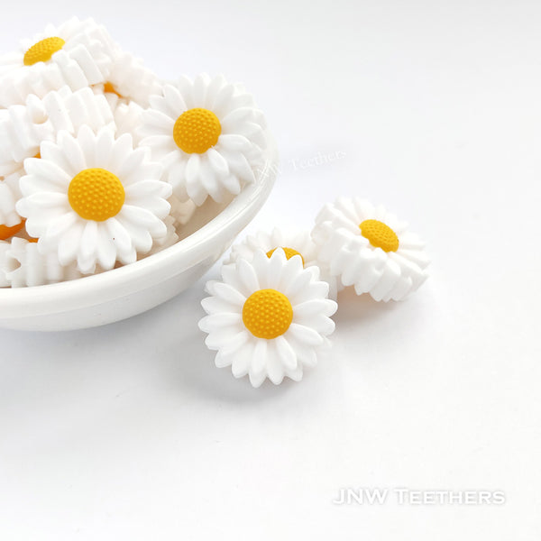 22mm white daisy silicone focal beads