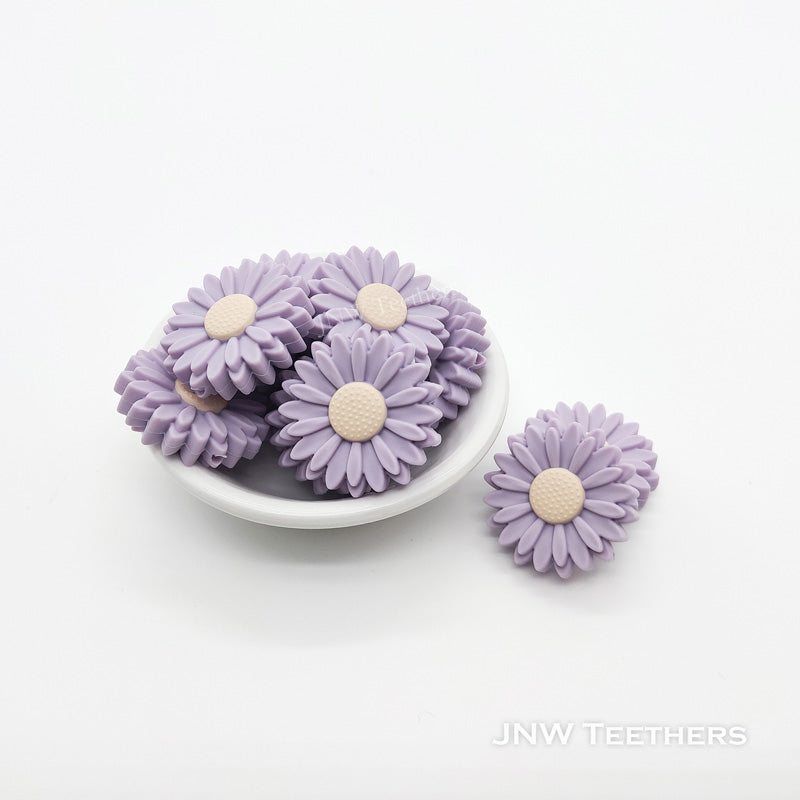 29mm lavender daisy silicone focal beads