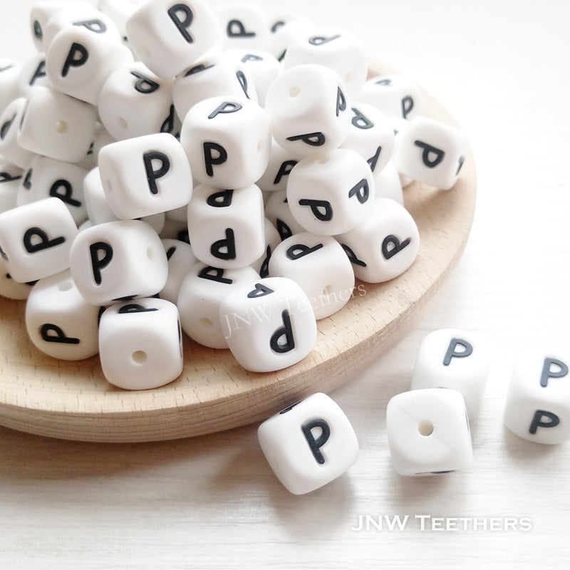 Pack 100 12mm Silicone Dice English Alphabet Letters Beads