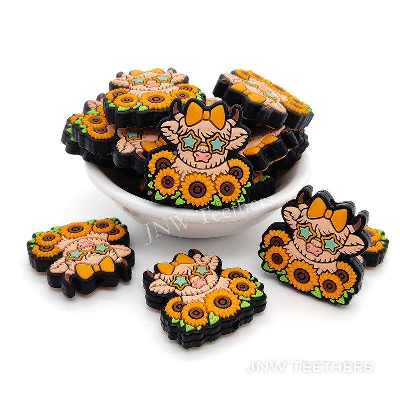 Flowers lady highland cow silicone focal beads