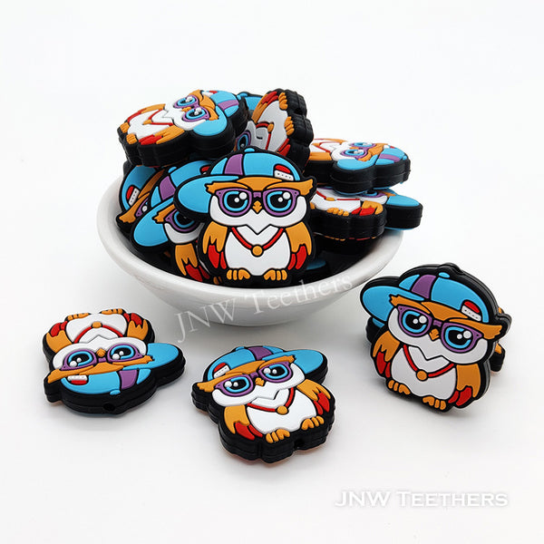 Owl wearing a hat silicone focal beads