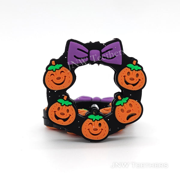 Quirky pumpkins wreath silicone focal beads