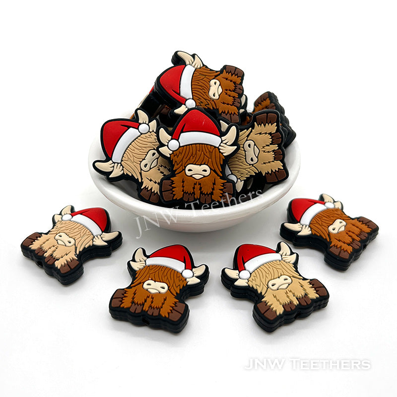 Christmas red hat highland cow silicone focal beads