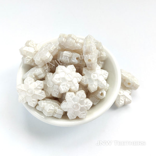 Snowflake silicone beads pearl white