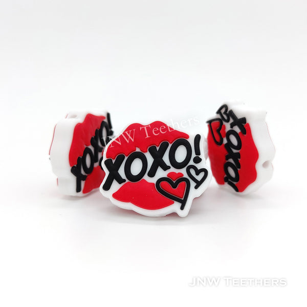 XOXO red lip silicone focal beads